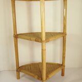 Corner shelf in rattan