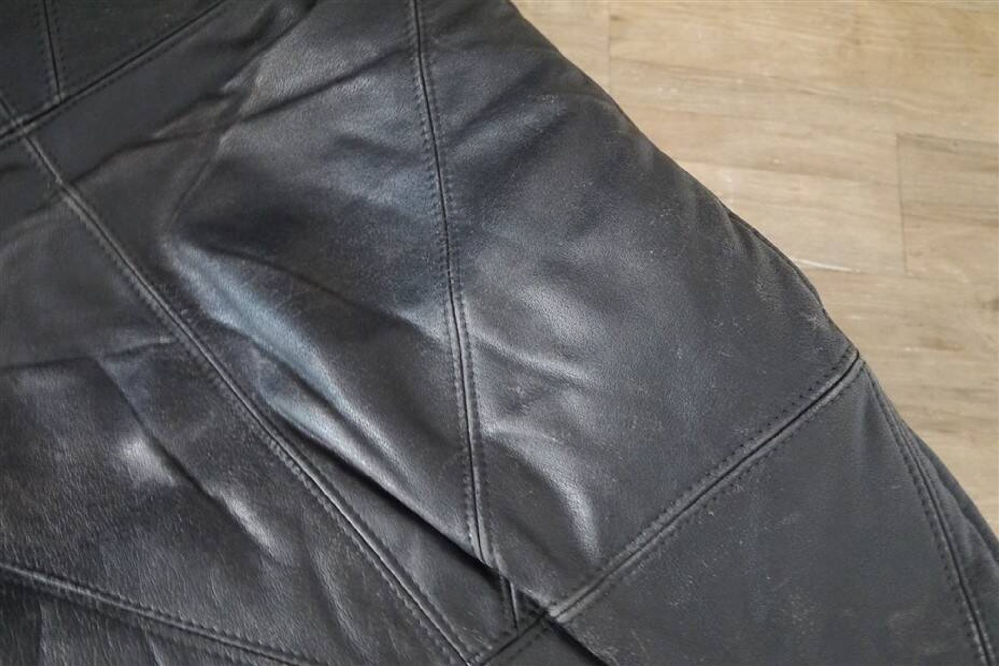 Leather chaise longue by Tord Bjorklund