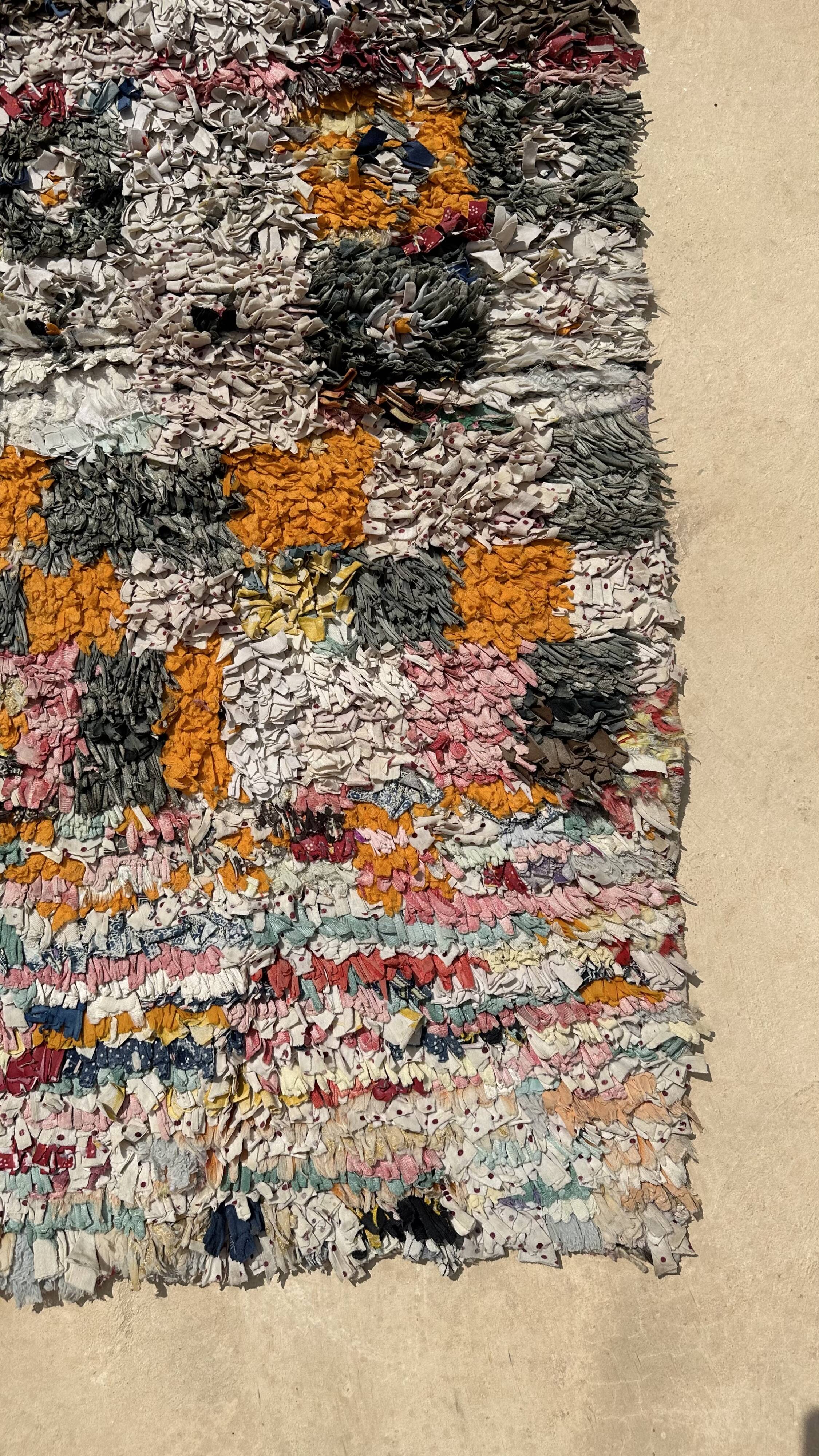 Colorful Boucherouite Berber rug - 129 x 160 cm