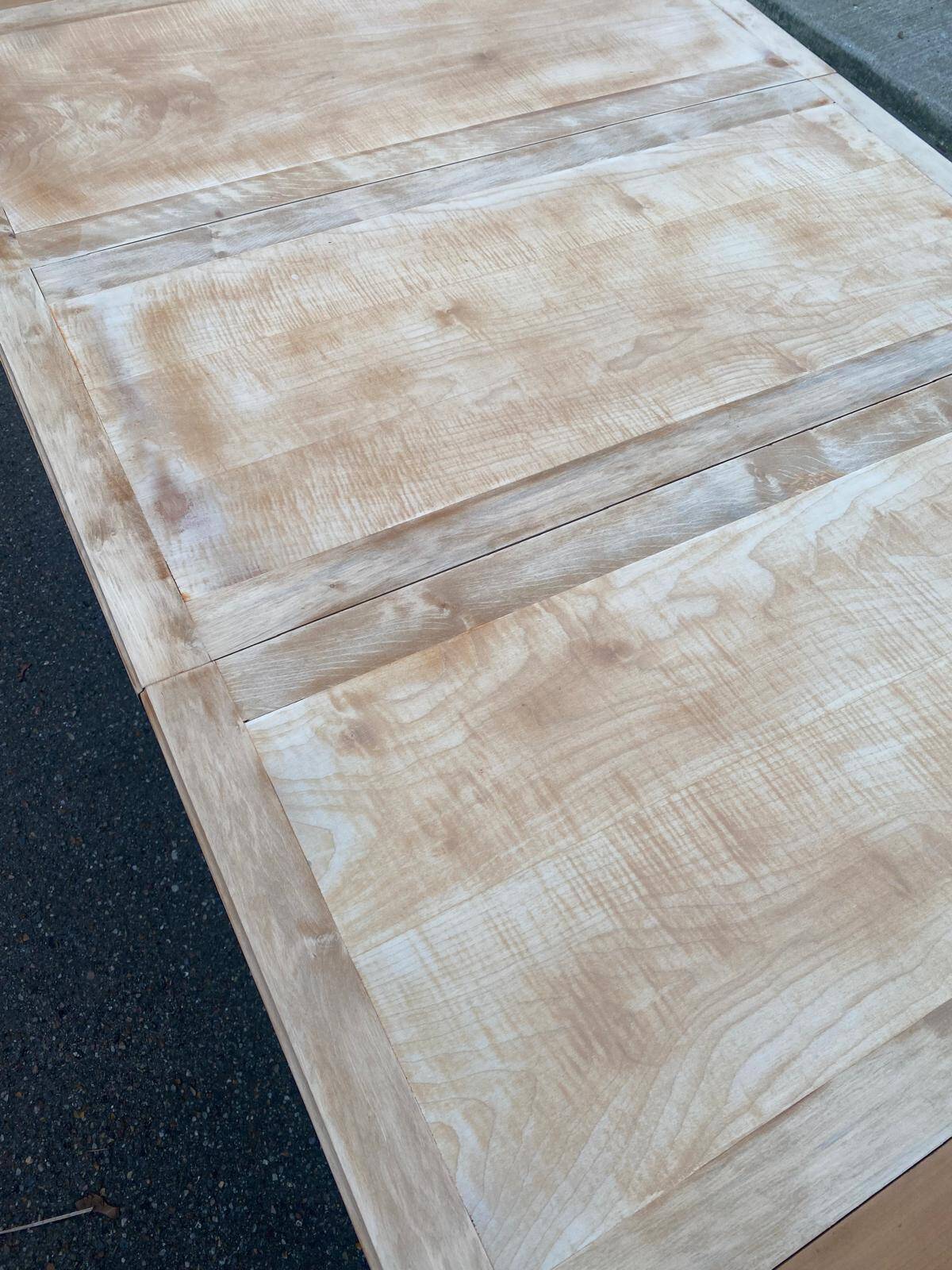 Renovated Louis XVI extendable round table from the 19th century, 260cm.