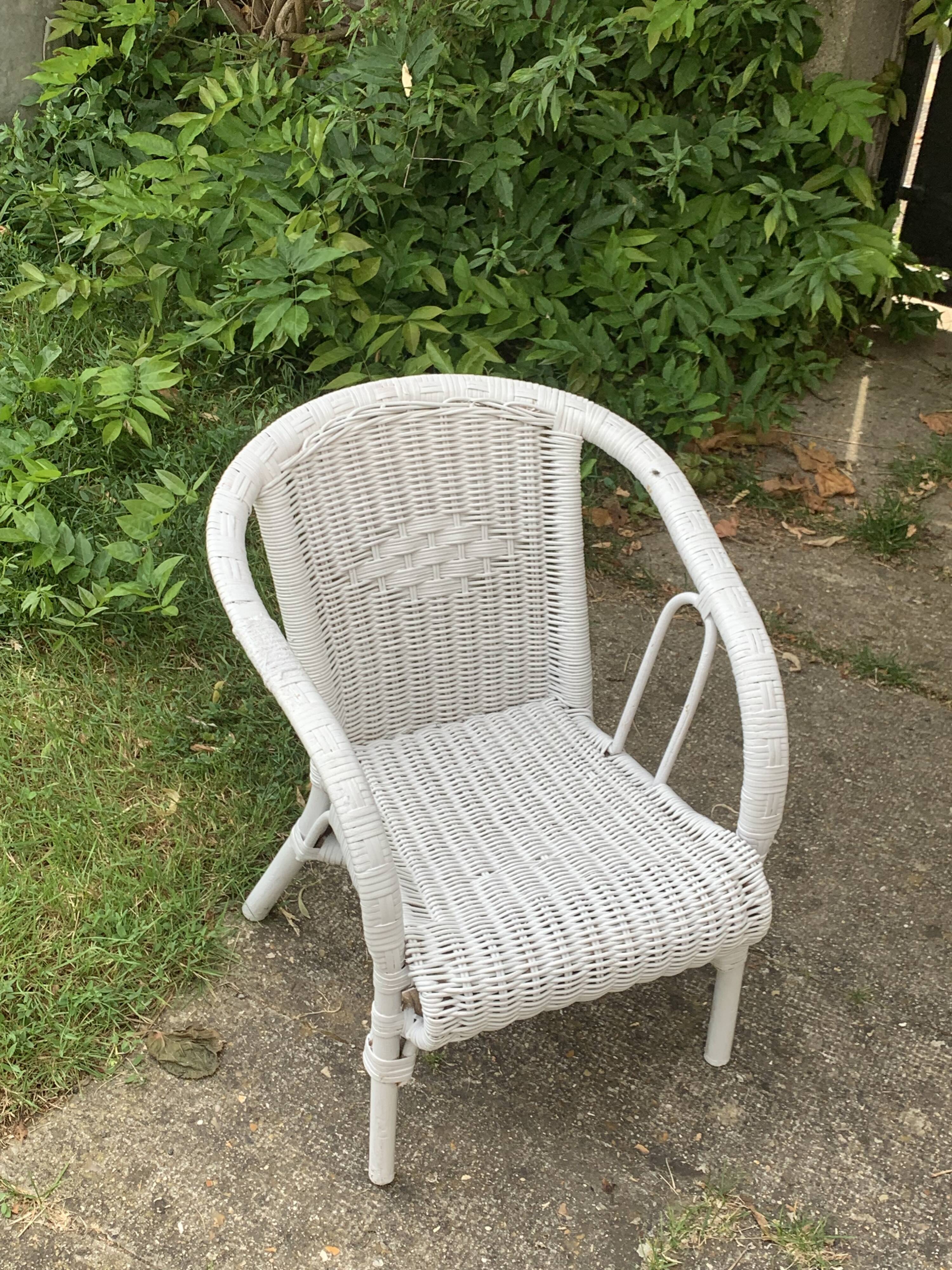 Fauteuil enfant en osier blanc vintage