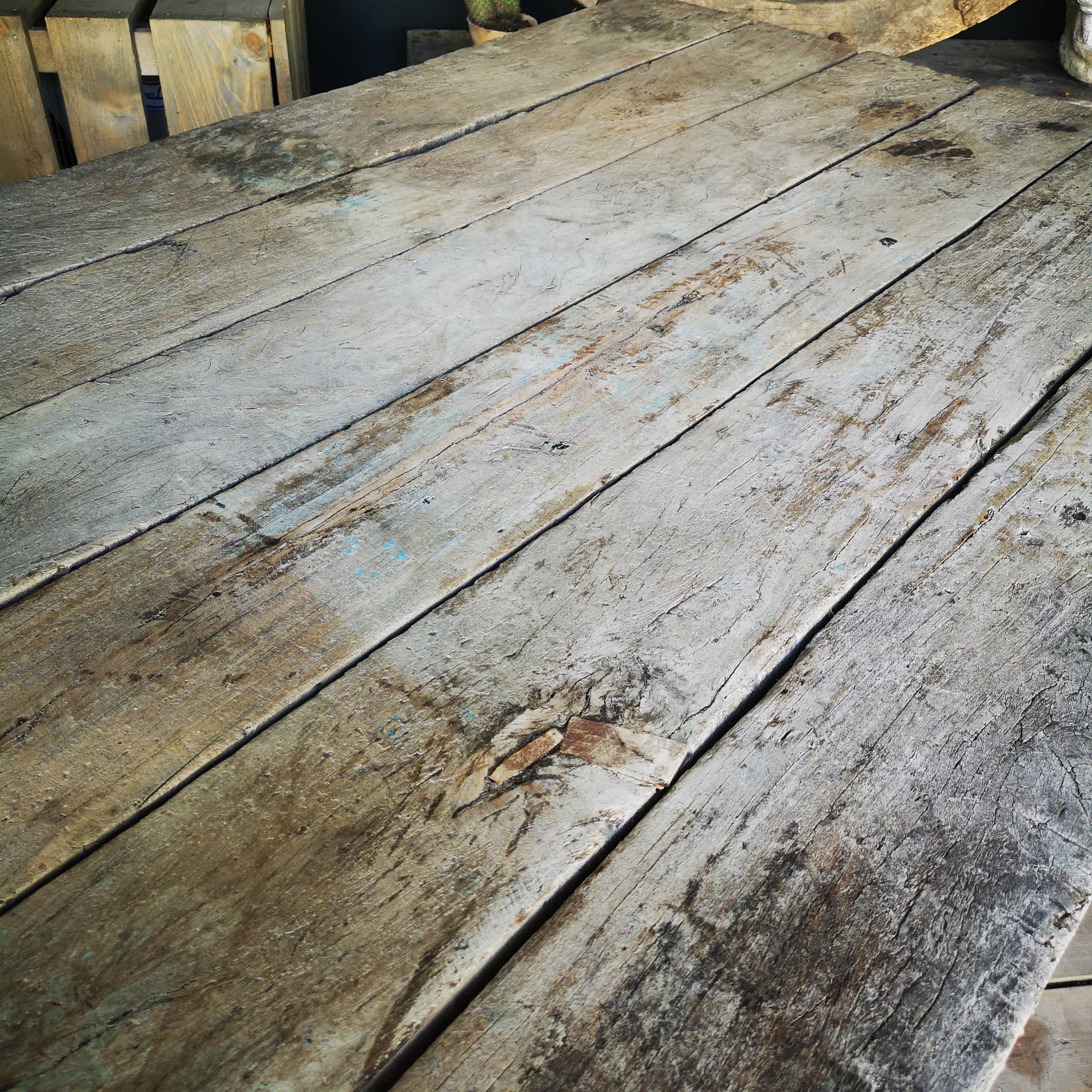 Workshop set, industrial central island.