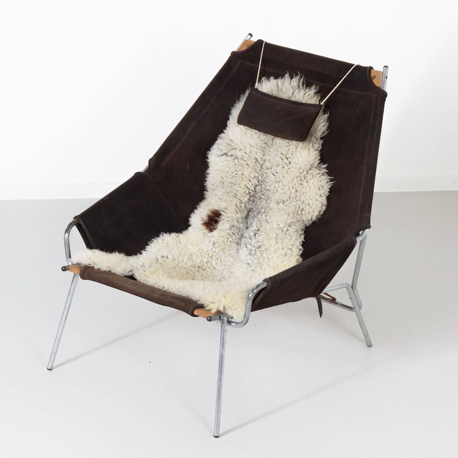 DANISH ARMCHAIR J361 BY ERIK OLE JØRGENSEN FOR BOVIRKE, 1950S | SUEDE