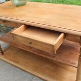 Table style drapier