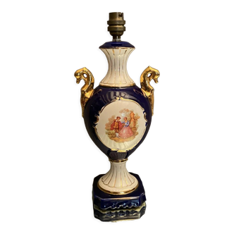 Lamp on pedestal earthenware decorated with couple gallant eighteenth on blue and gold background