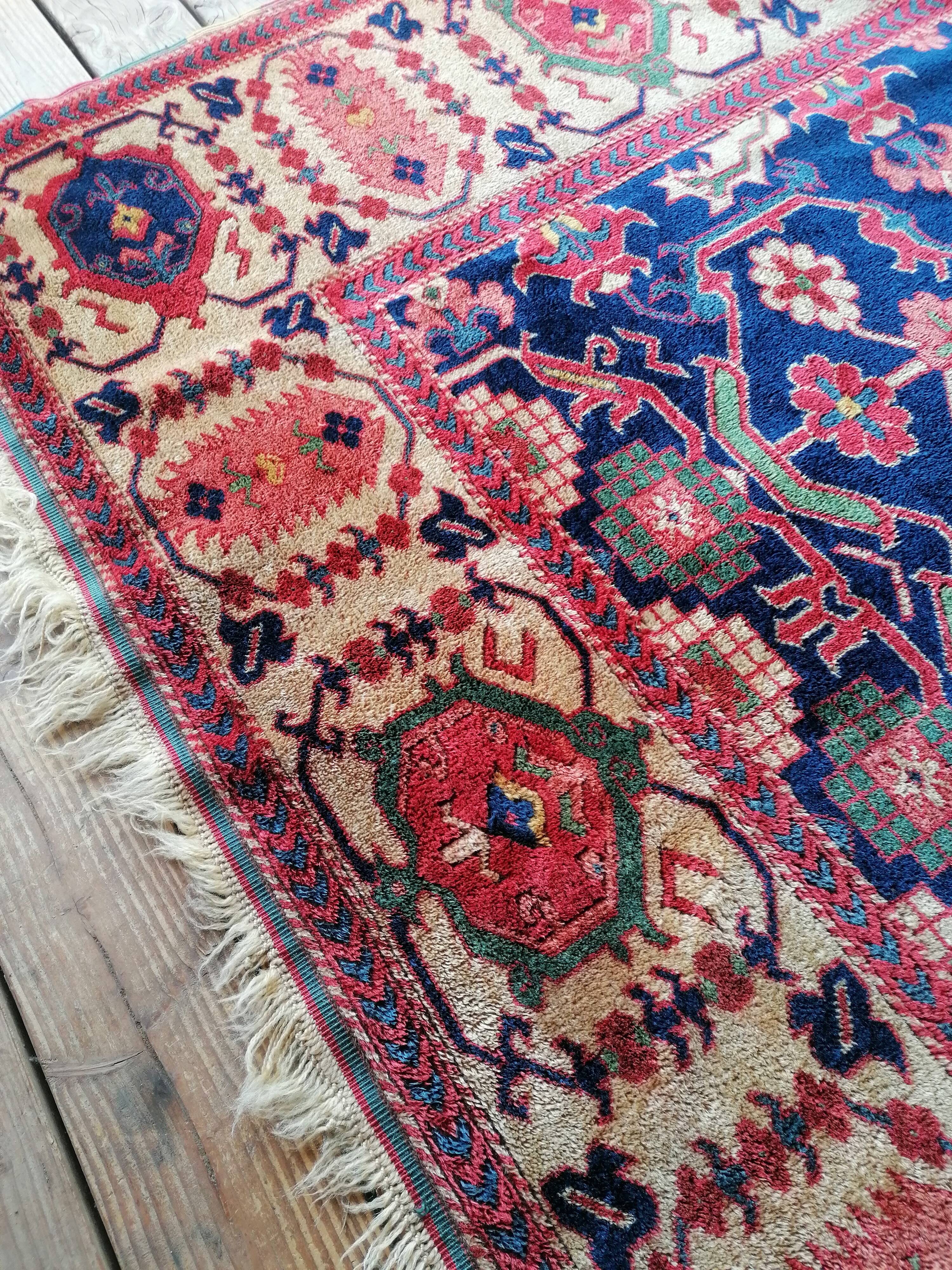 Antique Persian Heriz Afshar rug 200 x 276 cm