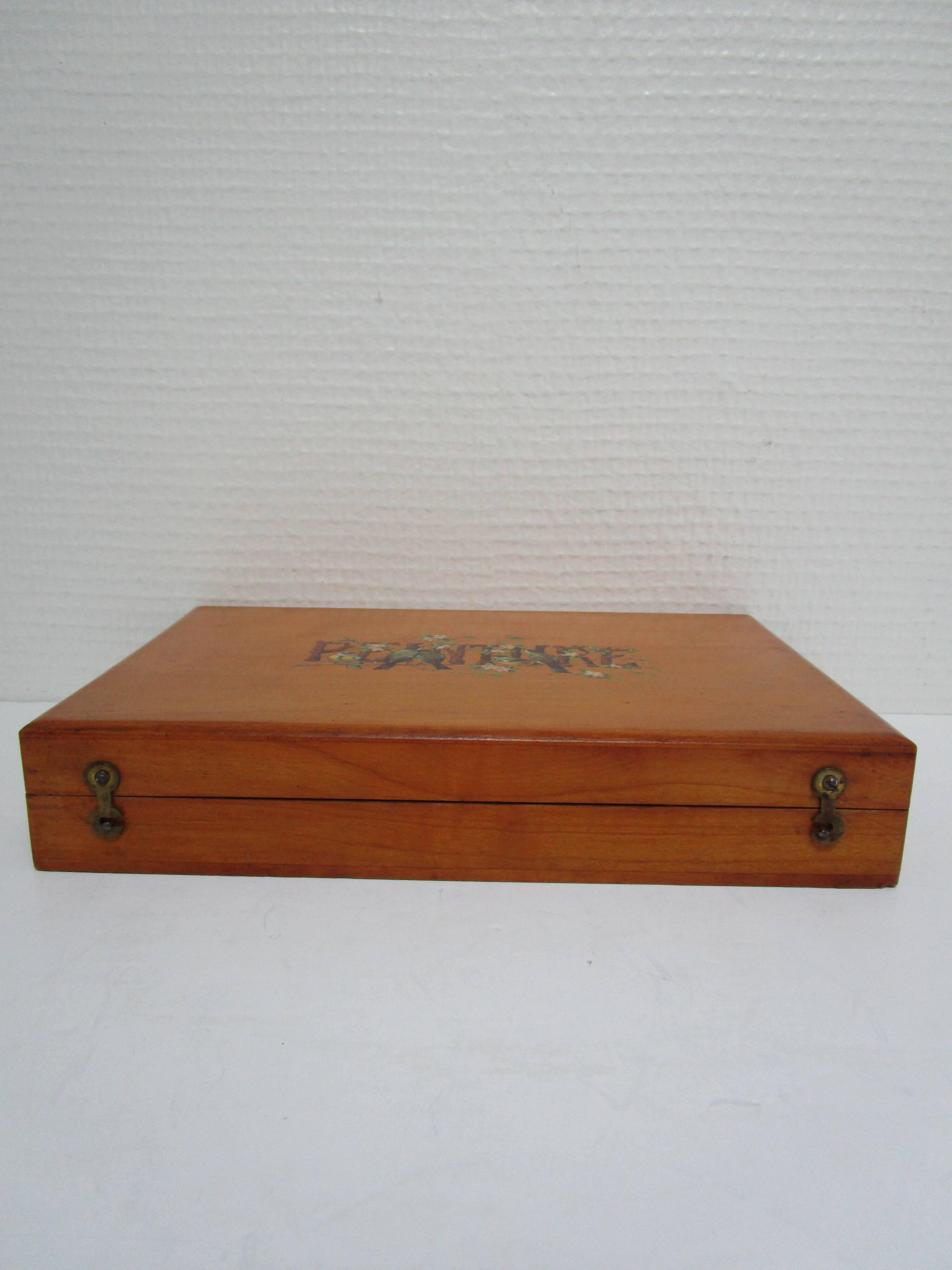 Early 20th-century bourgeois watercolor box