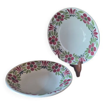 Set of 2 Vintage floral decor soup plates