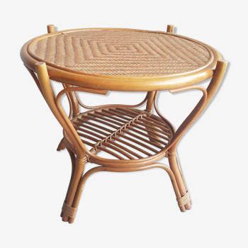 Round rattan coffee table