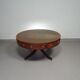 Table basse / table tambour victorienne « Heldense » en acajou avec plateau en cuir sur roulettes en laiton. Années 1980