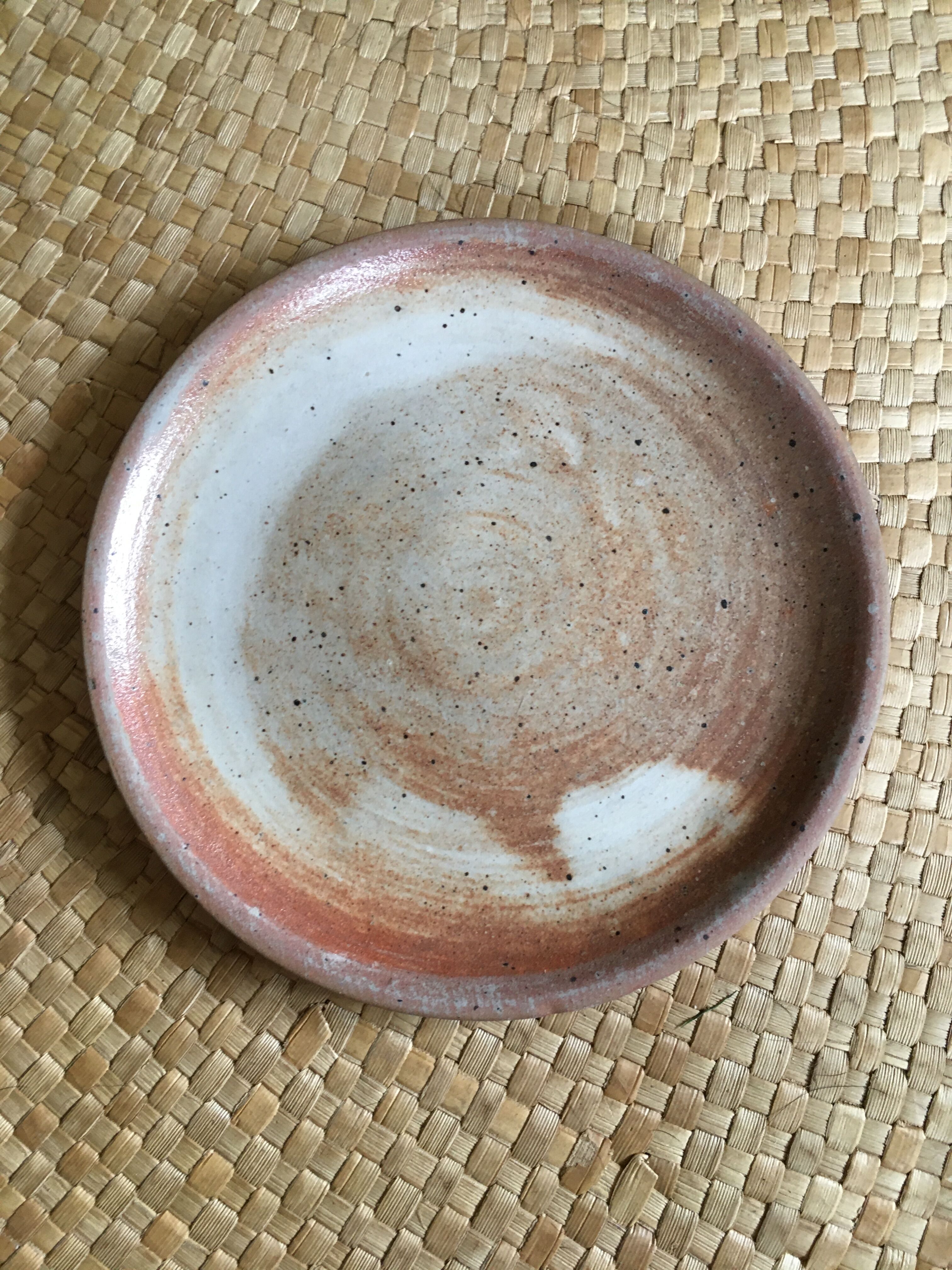 Series of 6 dessert plates in sandstone