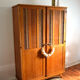 Armoire bois blond et rotin