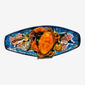 Large oval dish decorated with crab