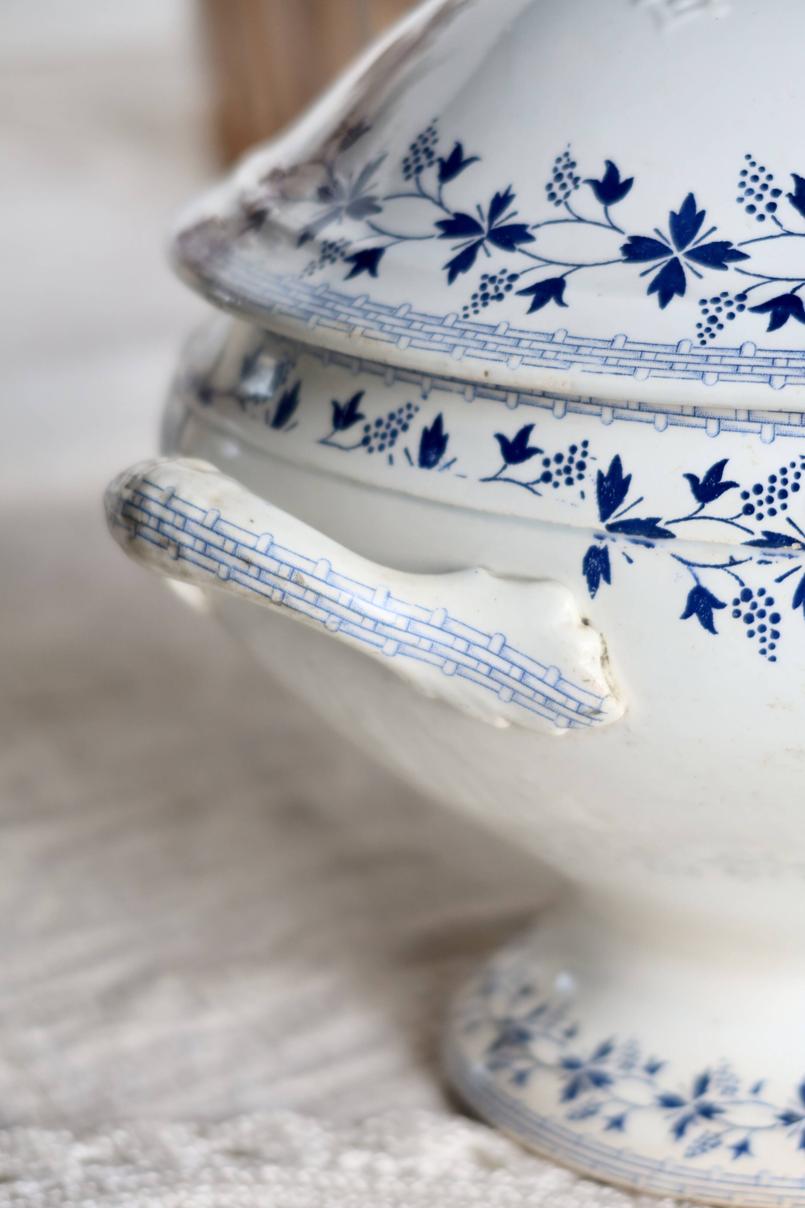 Antique soup tureen Moulin des Loups Bluebell series