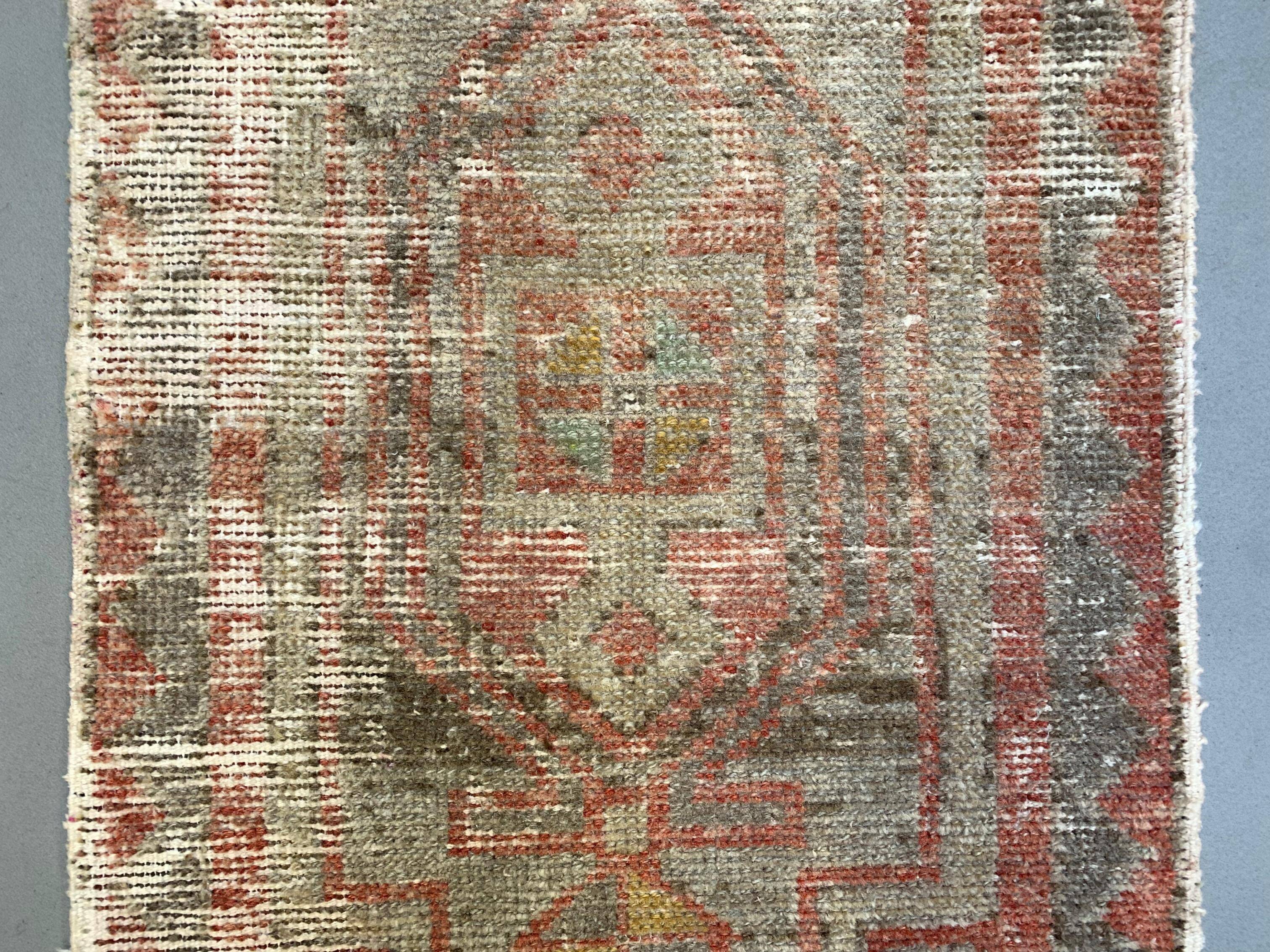 Small Vintage Turkish Rug 102x49 cm, Short Runner, Tribal, Shabby, Mini Carpet