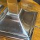 Paire de grands bougeoirs design en aluminium