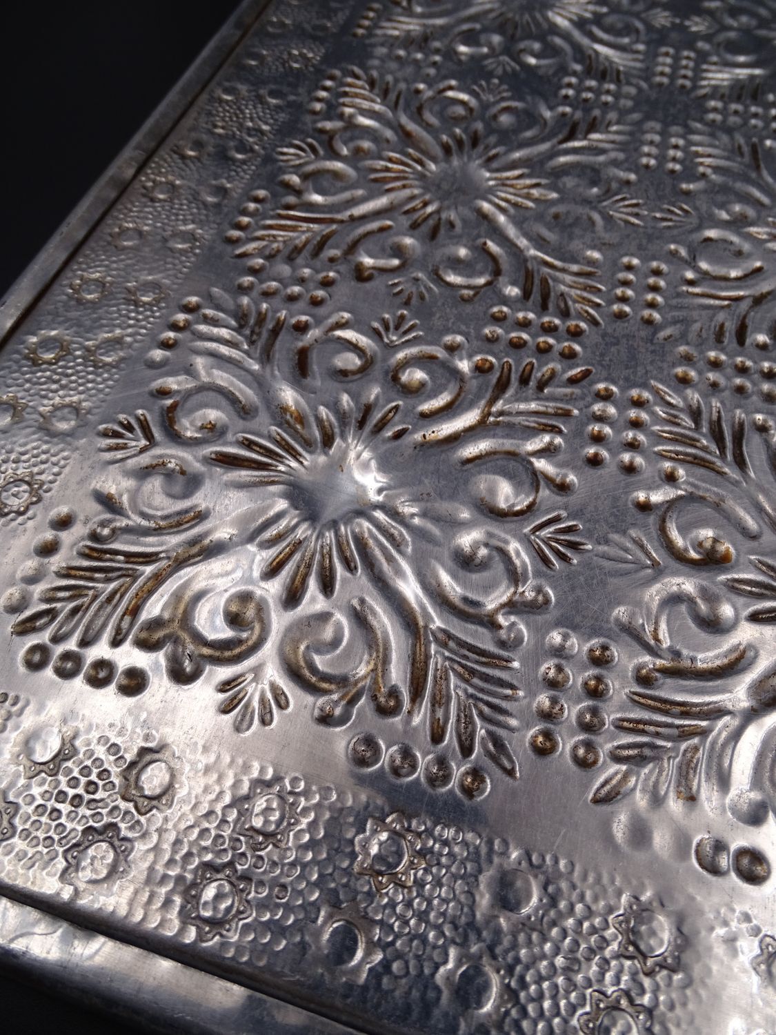 Large flat bottom or aluminum flat rest - Repulsed décor