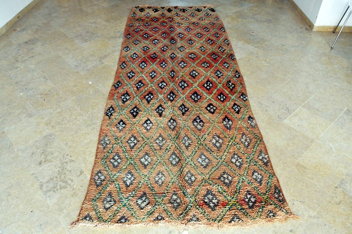 Moroccan Berber rug Boujaad vintage 354 x 133 cm