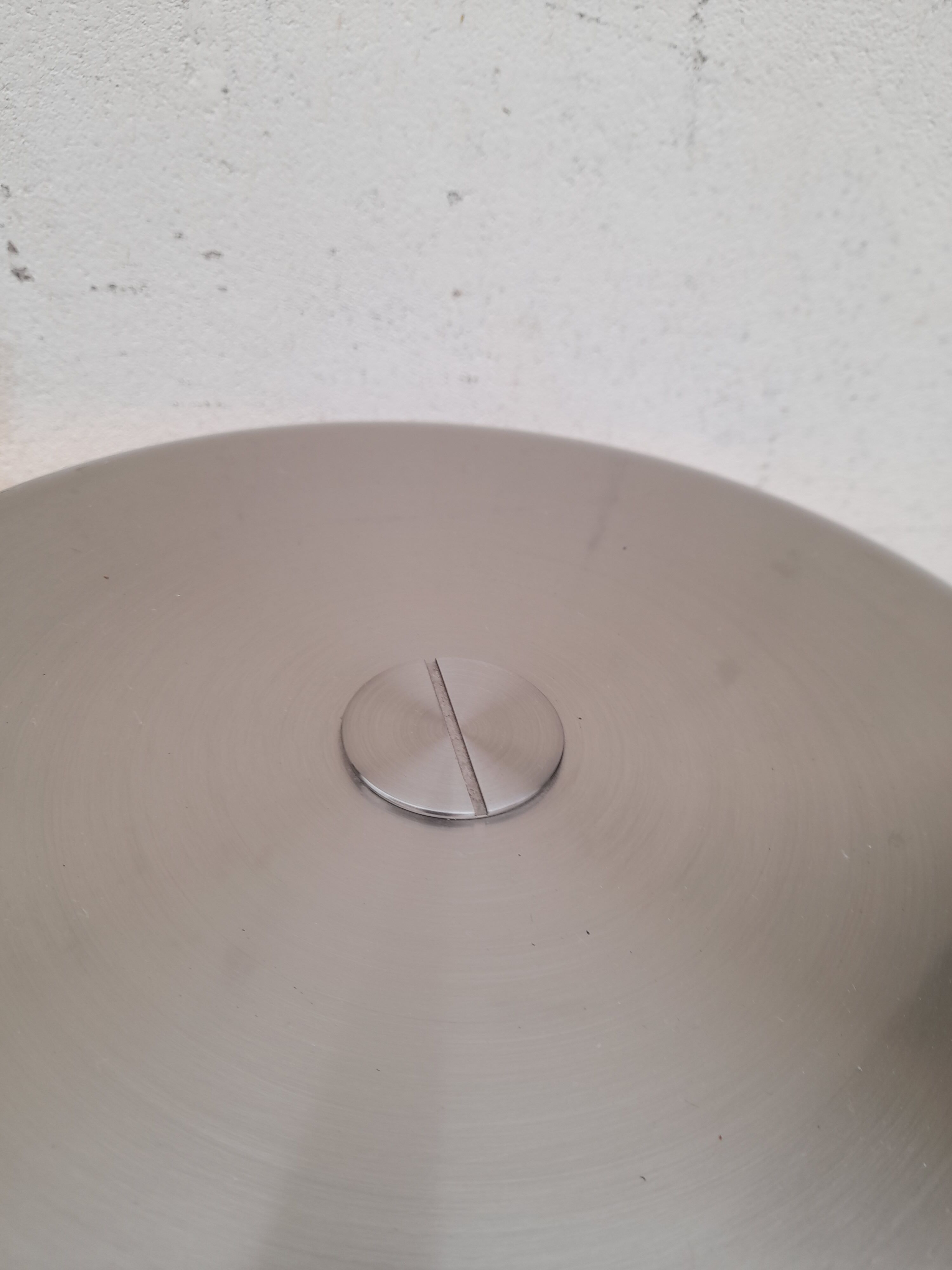 80 year articulated lamppost design