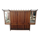 XXL locker room