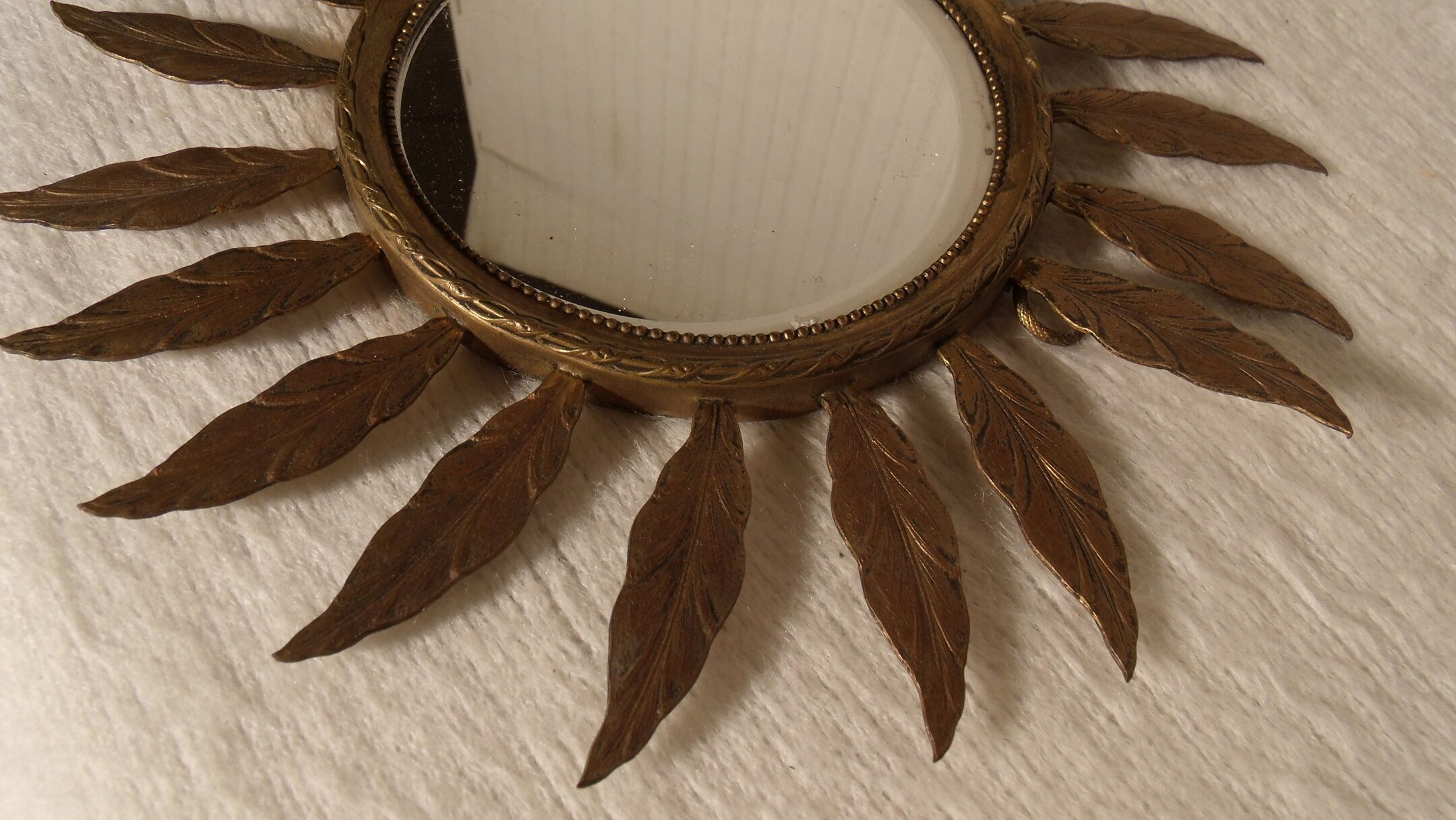 Vintage metal sun mirror - 22cm