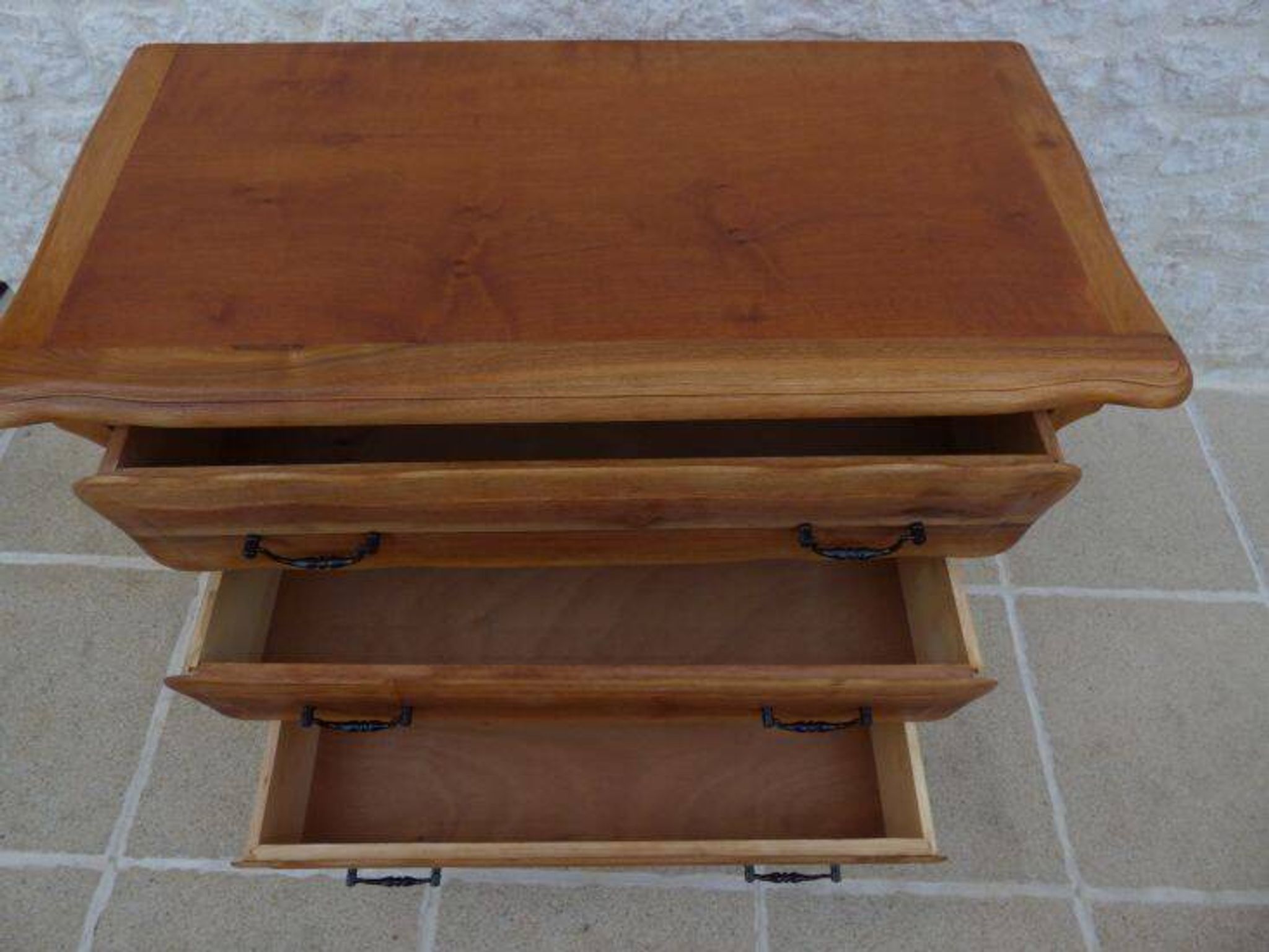 3-drawer solid natural wood chest of drawers with black handles - Completely restored