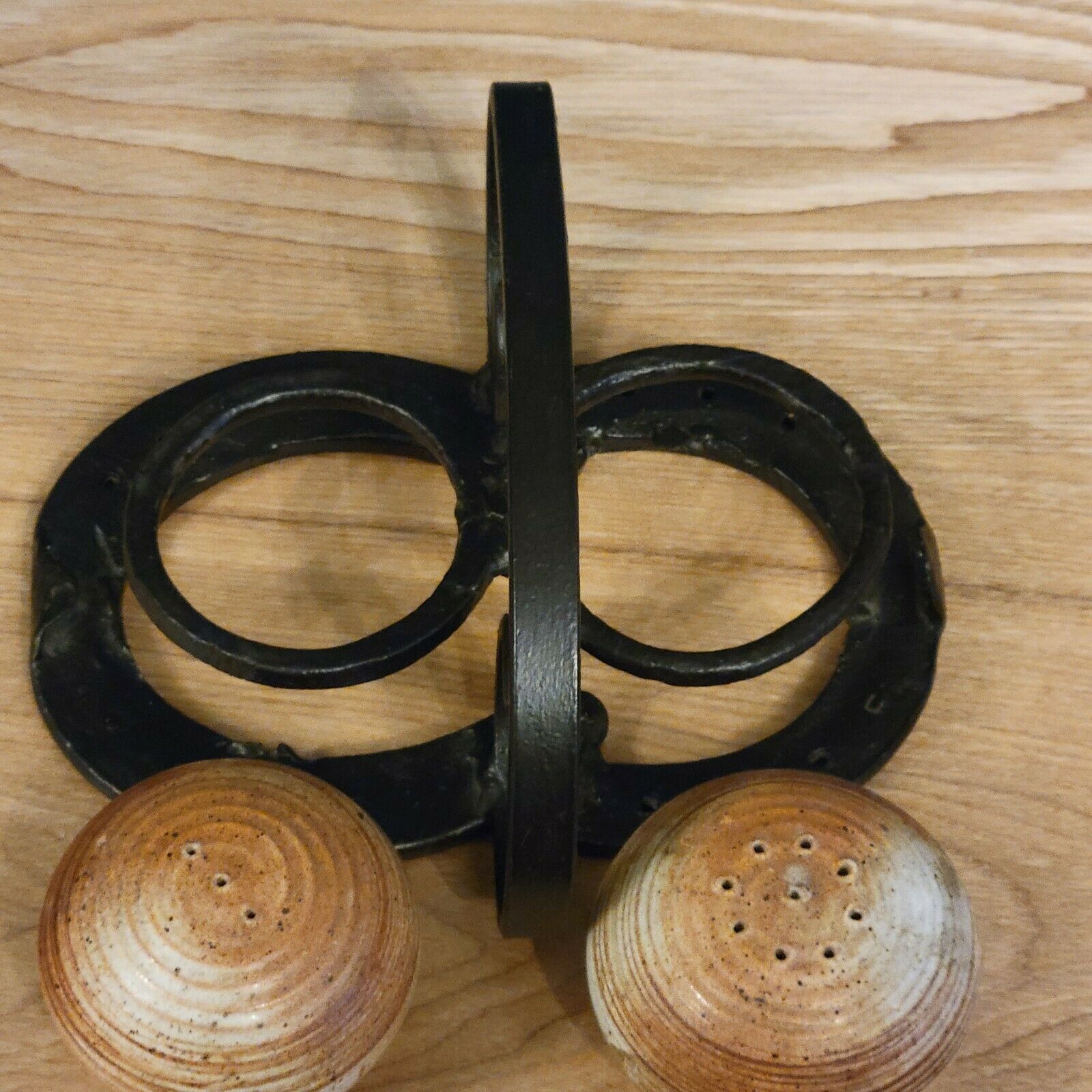 Grès du Marais - salt and pepper salt and pepper on horseshoe support
