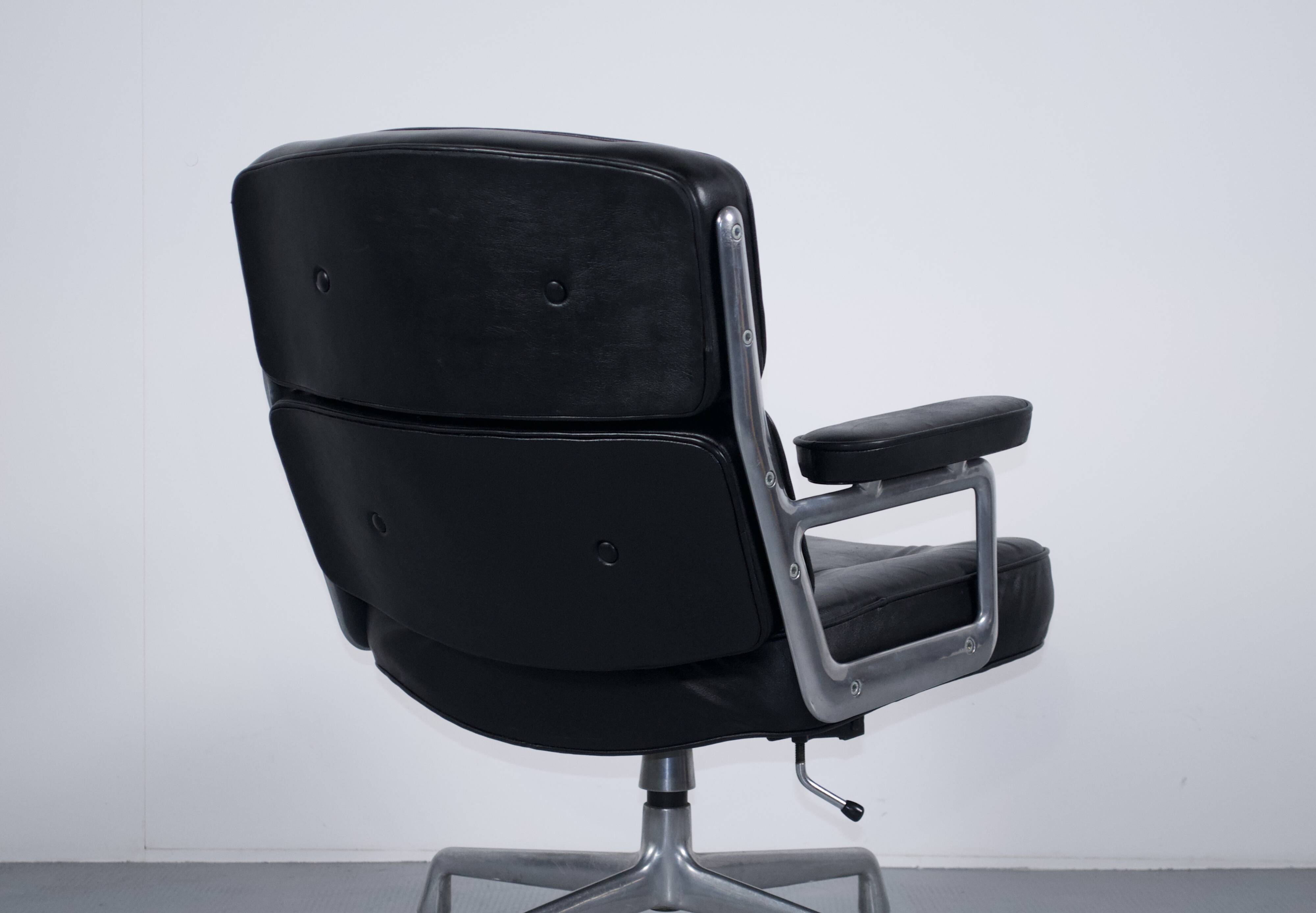 Lobby chair es 105 herman miller publisher 70's
