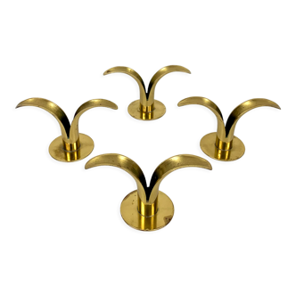 Series of 4 Scandinavian "Lily" brass candle holders by Lbe Konst, ystad, Sweden