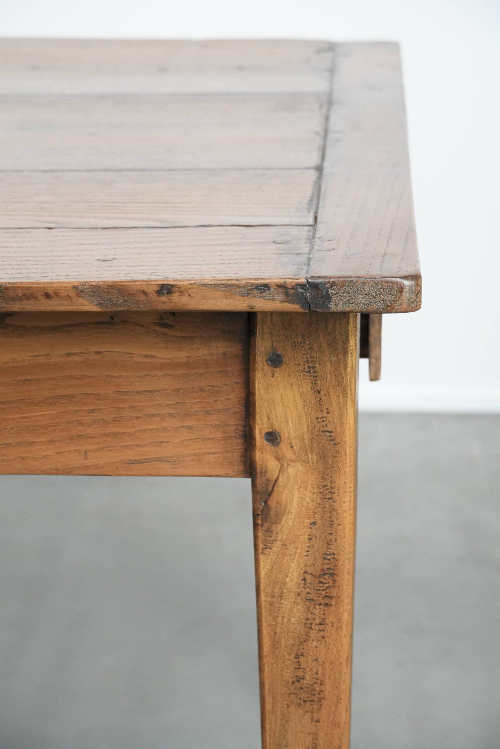 Antique French oak dining table for 6 to 8 people with three drawers
