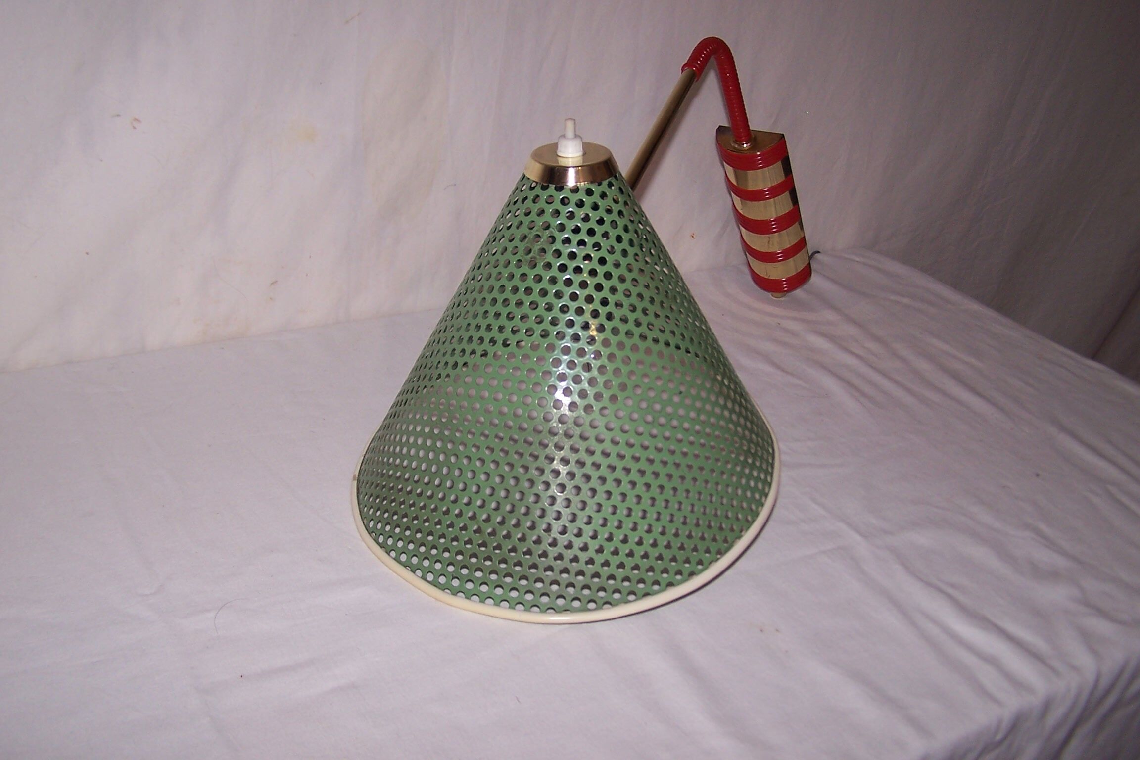 Applyging - perforated sheet metal - 50s