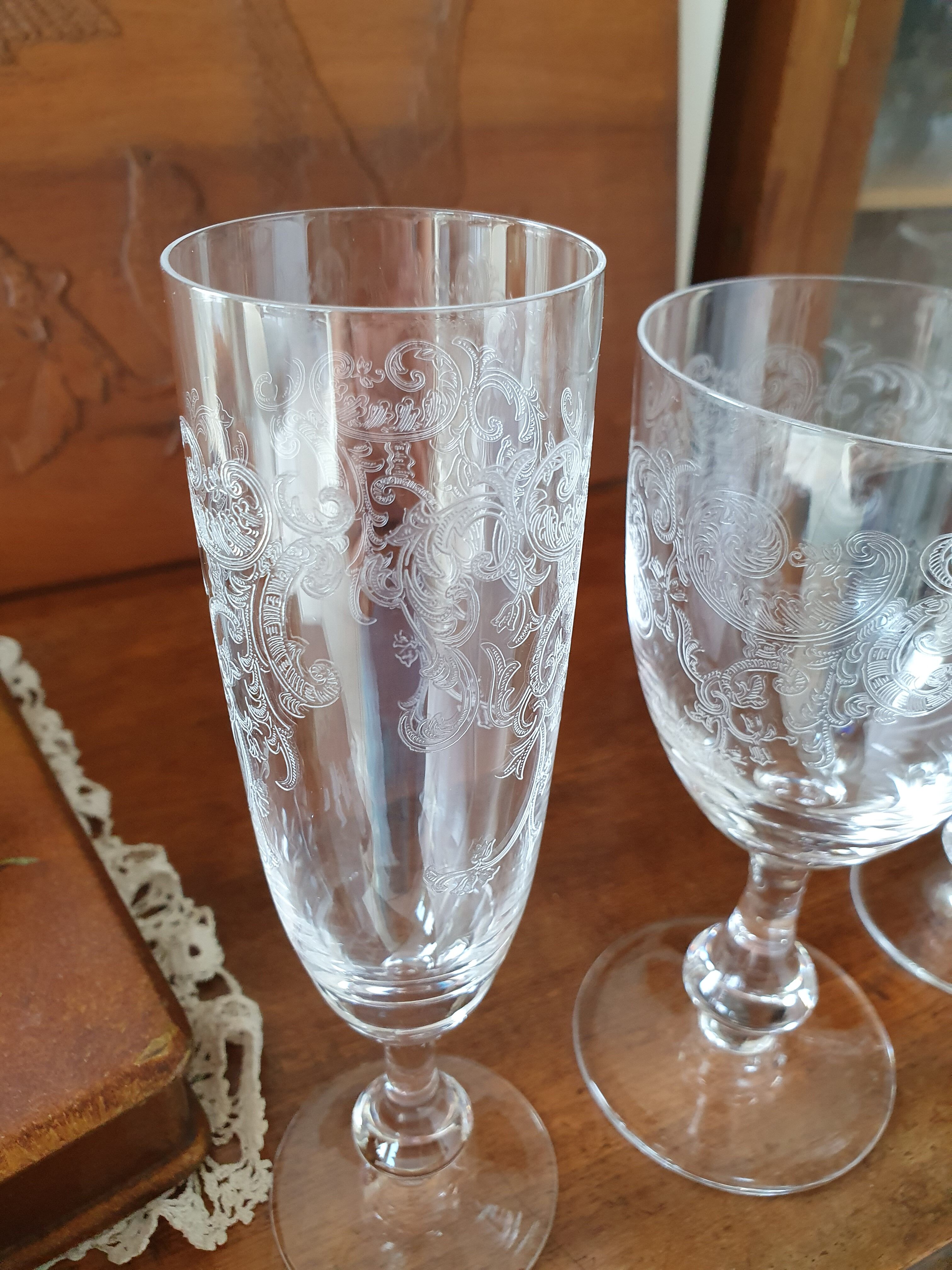 Royal Champagne 24 crystals glasses