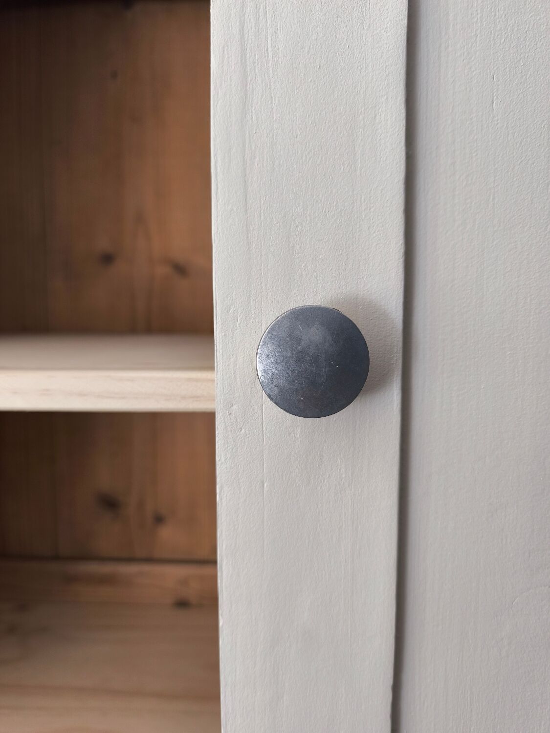 Parisian buffet in fir – chic country/bohemian style