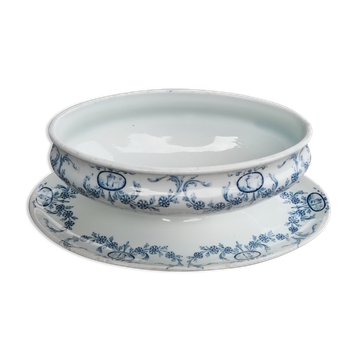 Gravy boat iron earth