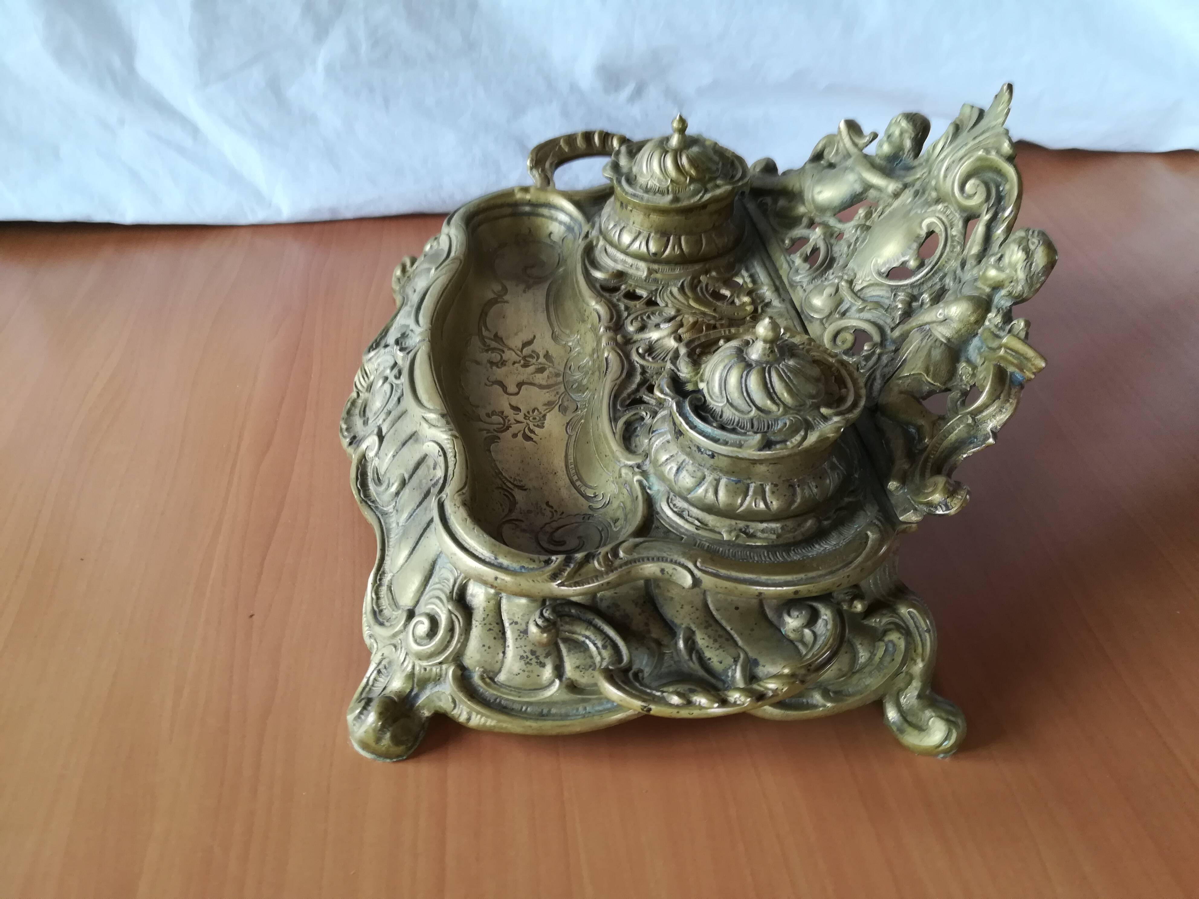 Double inkwells in Bronze 19th Century