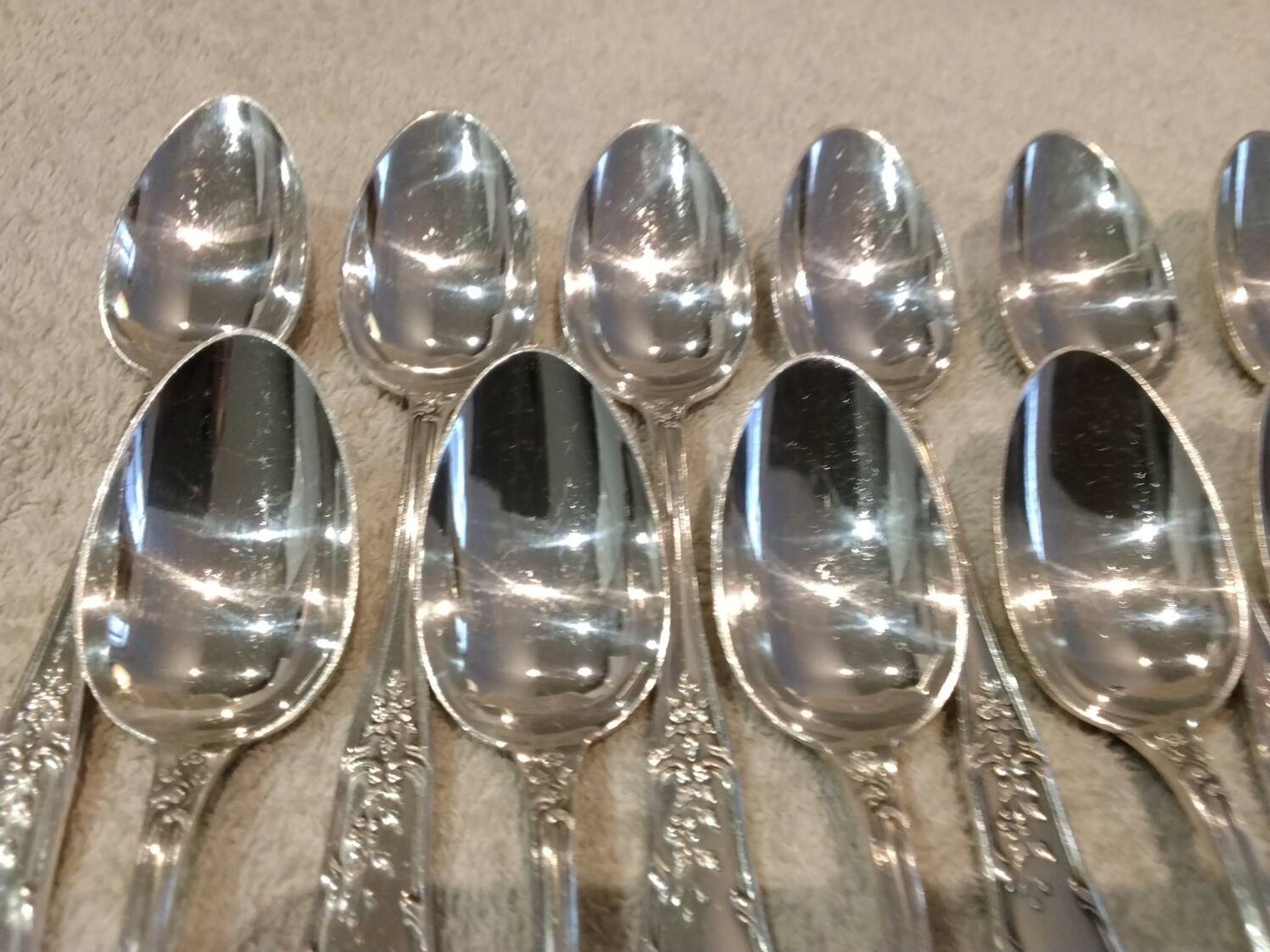 12 silver-plated metal coffee spoons by Boulenger LXV demi riche.