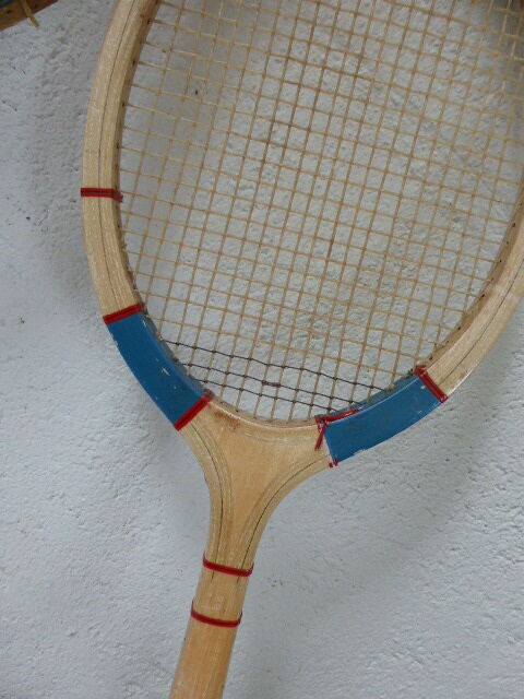 Lot of two wooden tennis rackets Florence de Courtie et Revenge