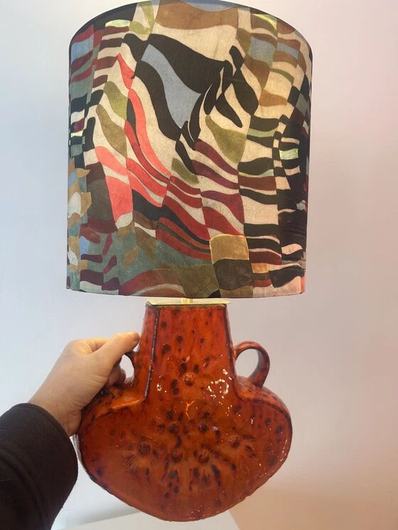 Wireless table lamp – a unique upcycled piece from the 1970s in ceramic.
