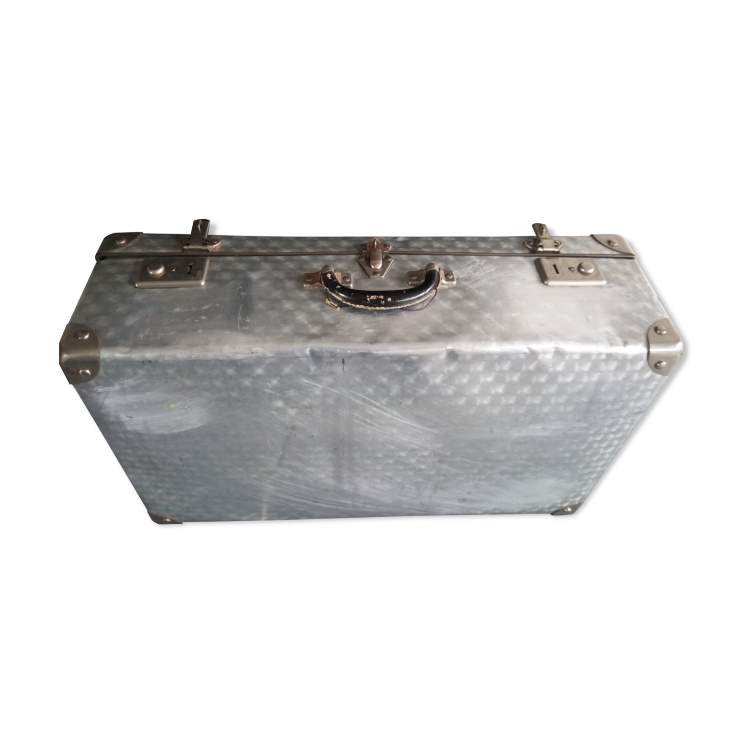 60' vintage vintage undue metal travel case