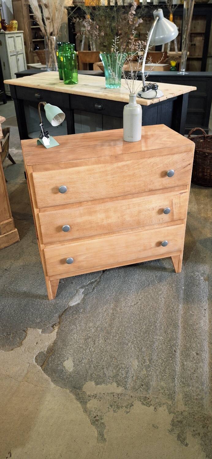 Vintage chest of drawers