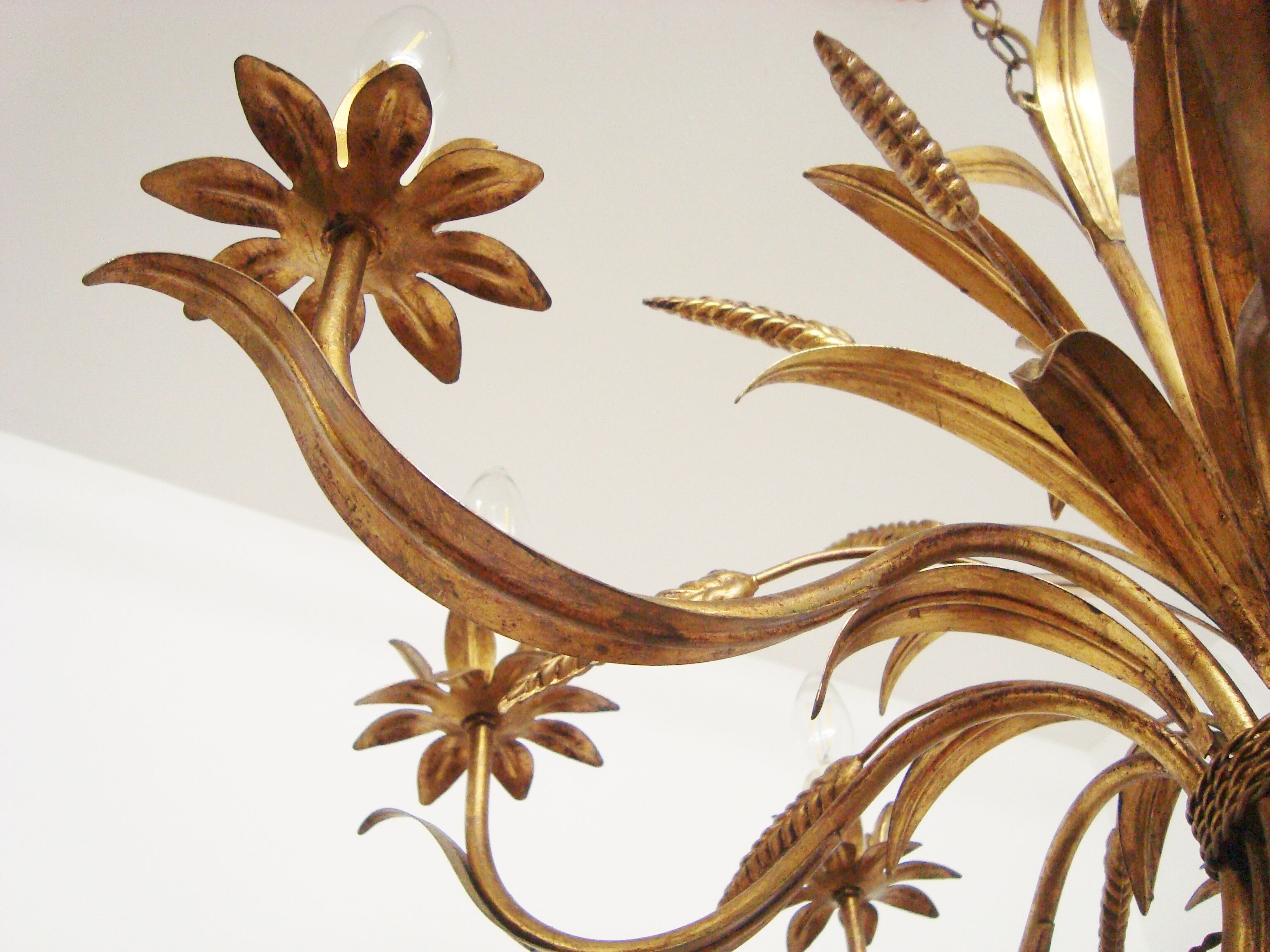 Lustre blé vintage à huit bras en metal doré