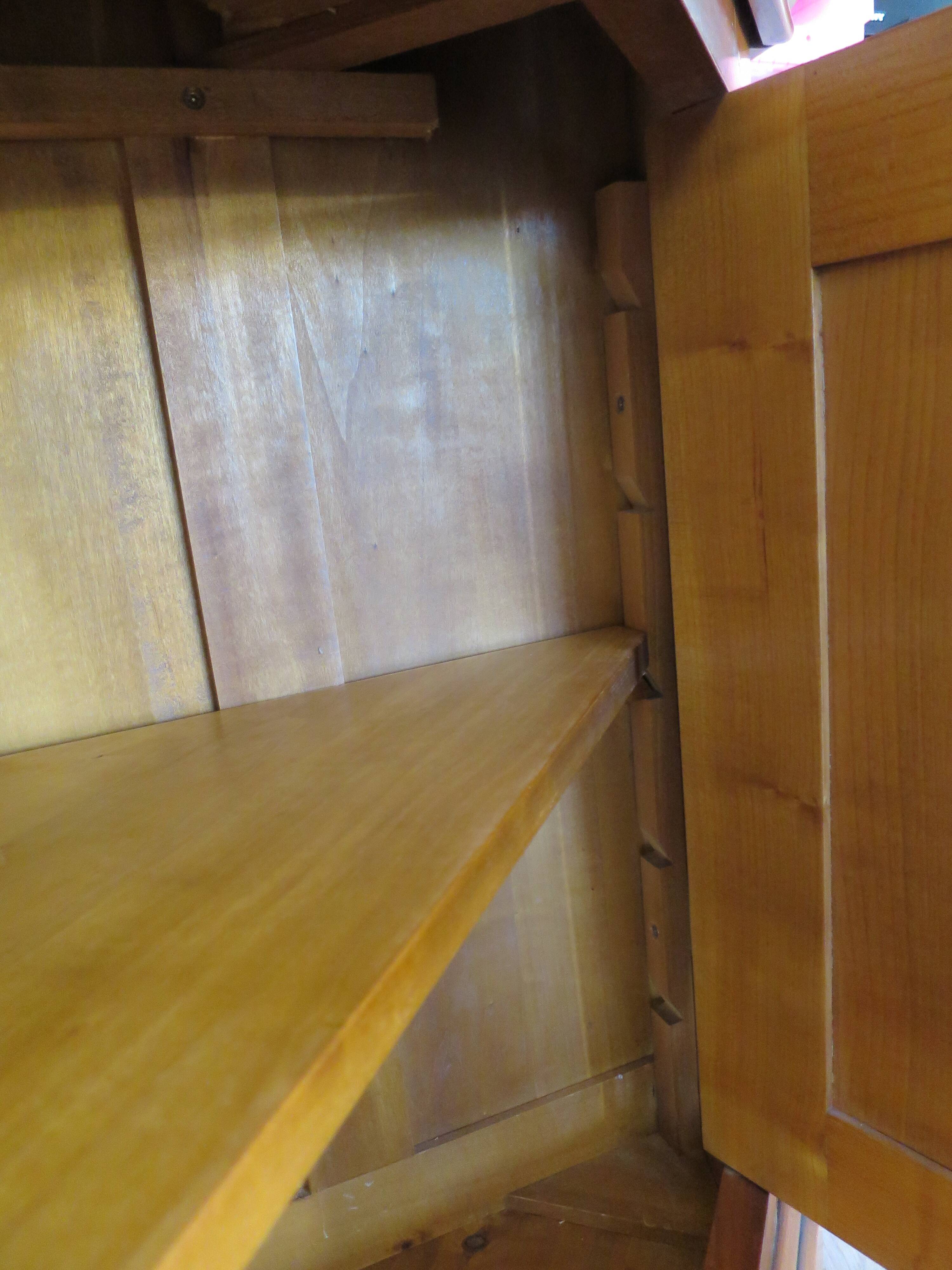Beautiful corner cupboard - cherry stain - Drawer - one door - Louis Philippe style