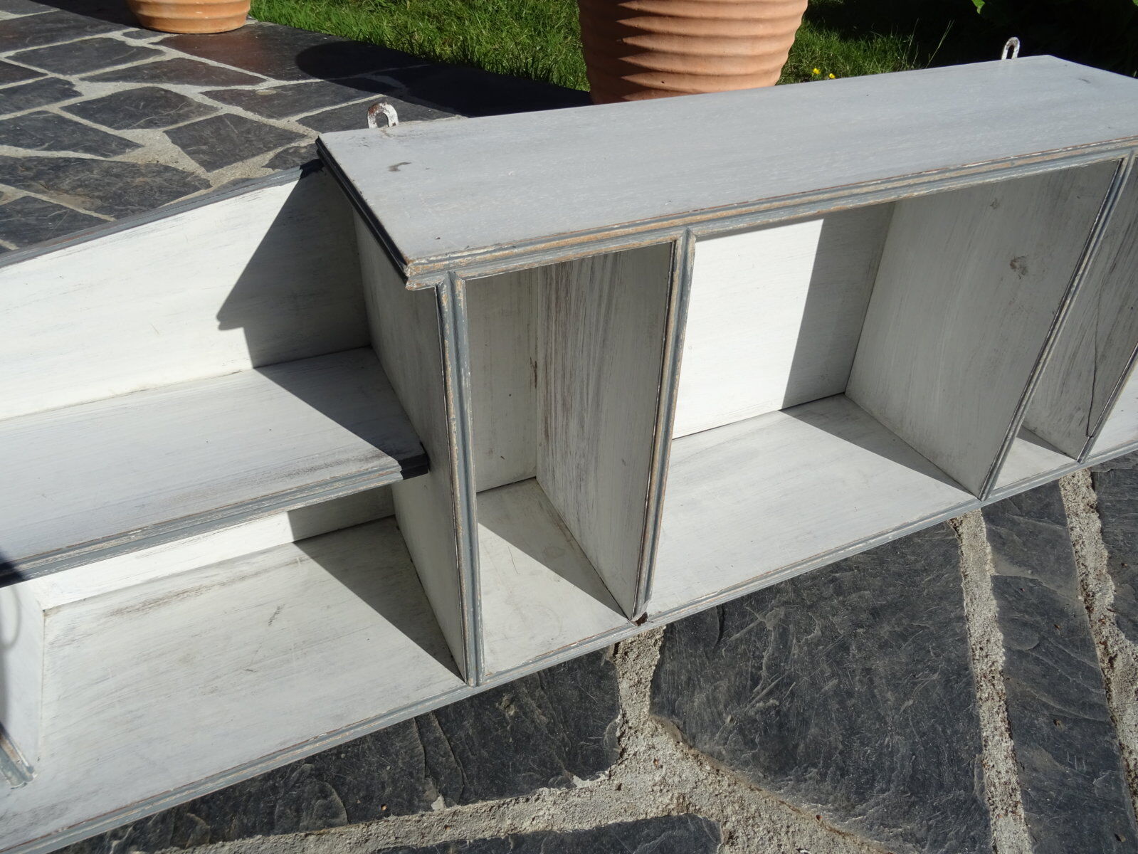 Shabby chic wall shelf