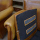 Paire de fauteuils club vintage en cuir