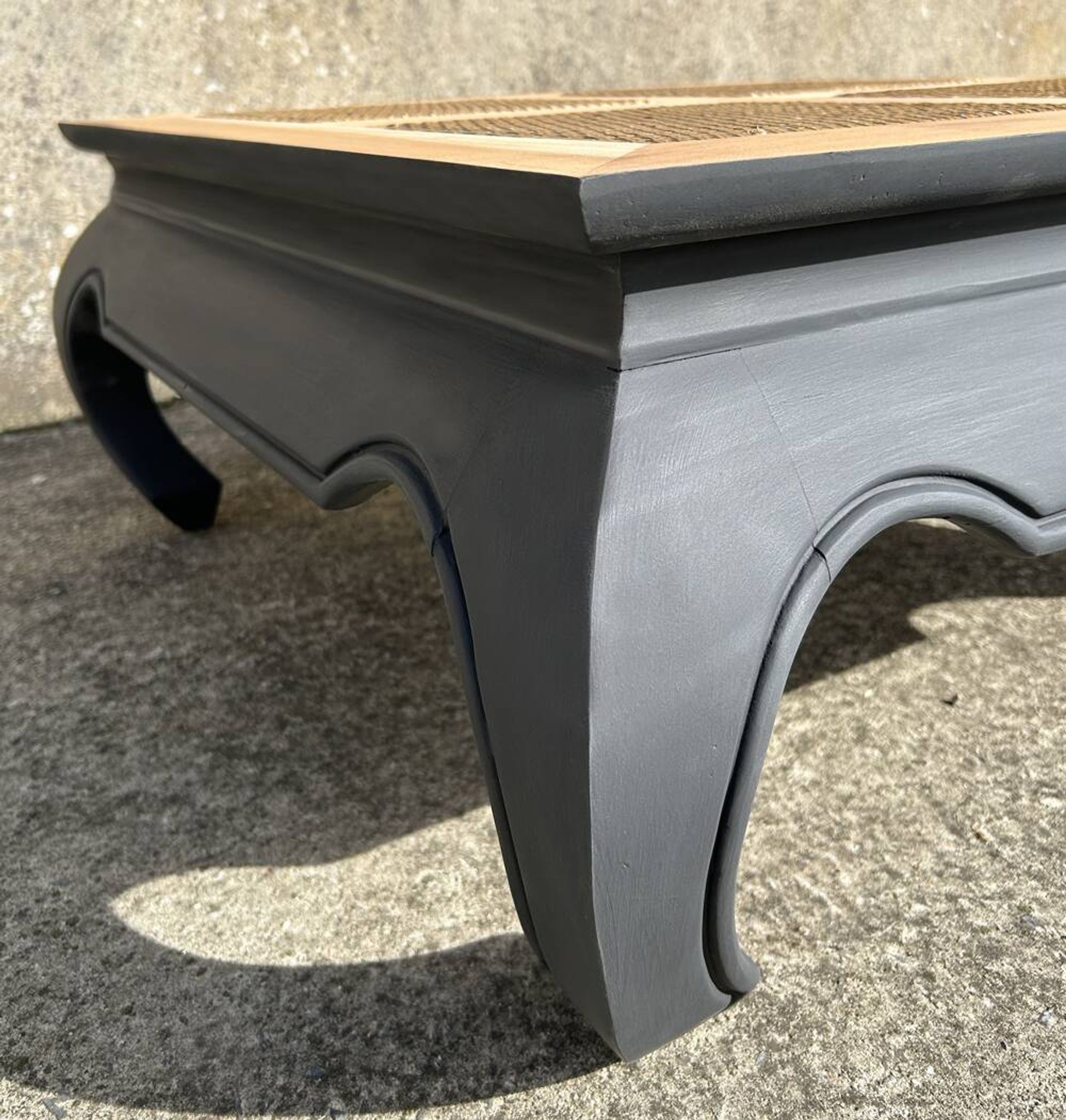Table basse à opium carrée, en teck massif, pieds éléphant