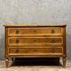 Superbe commode époque Louis XVI en noyer
