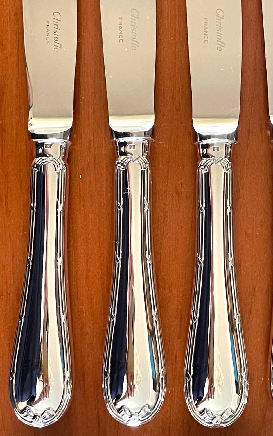 Christofle ribbons, 61-piece flatware set, excellent condition