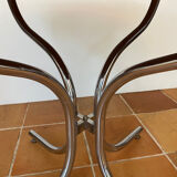 Round formica table