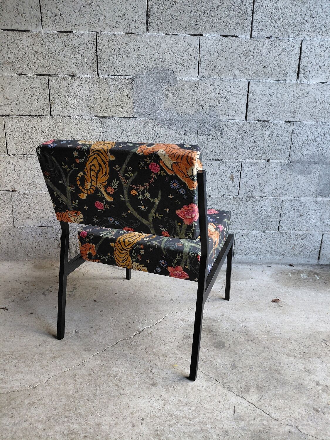 Restored vintage 1970s armchair – Maison Thevenon fabric