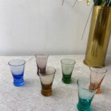 Set de six verres à liqueur colorés